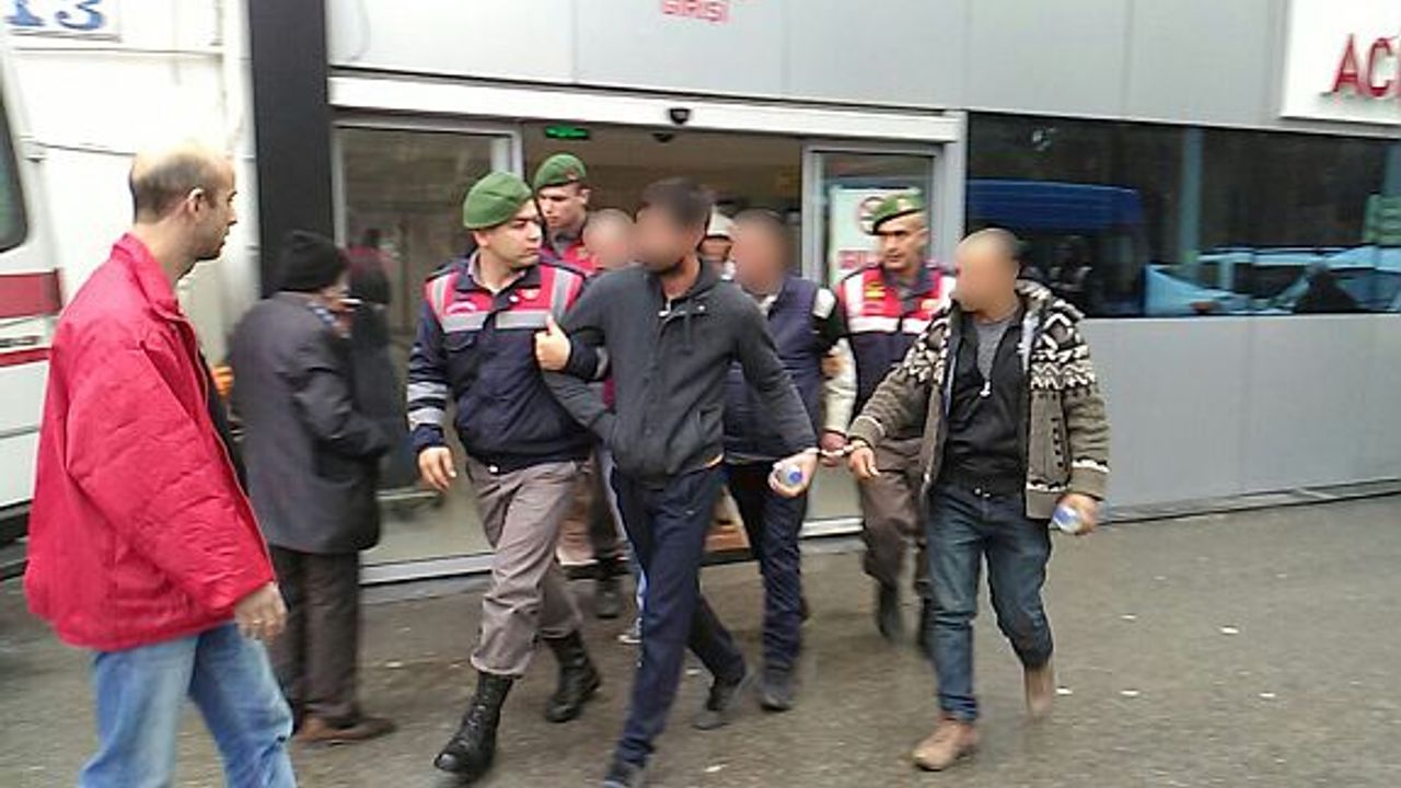 MURADİYE'DE JANDARMA OPERASYONU: 4 TUTUKLAMA