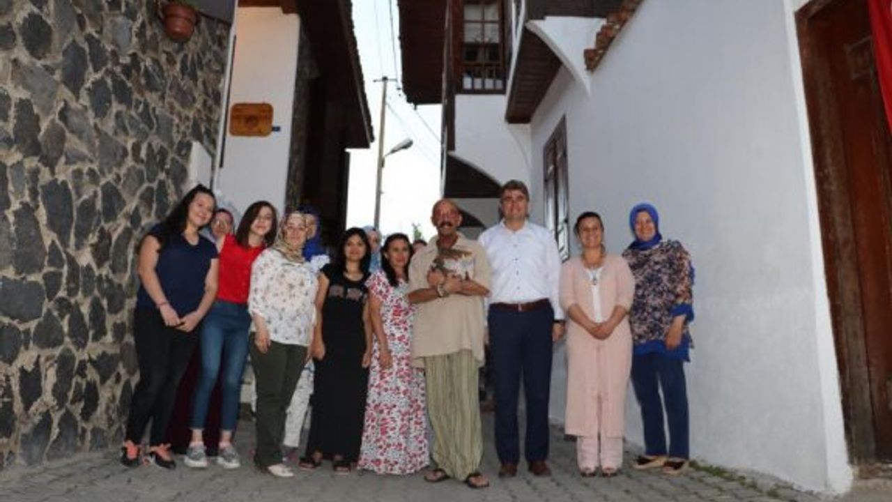 MODACI CEMİL İPEKÇİ, MANİSA'YI GEZDİ