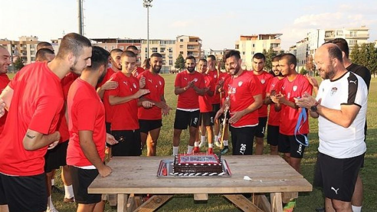 TİMUR VE DENİZ'E DOĞUM GÜNÜ KUTLAMASI