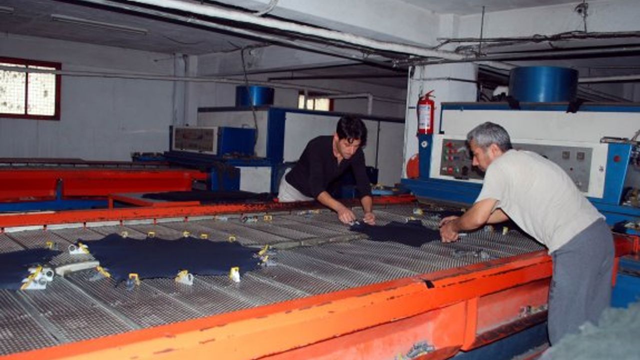 MANİSA’DA DERİ SEKTÖRÜ ALTIN DÖNEMLERİNİ ARIYOR
