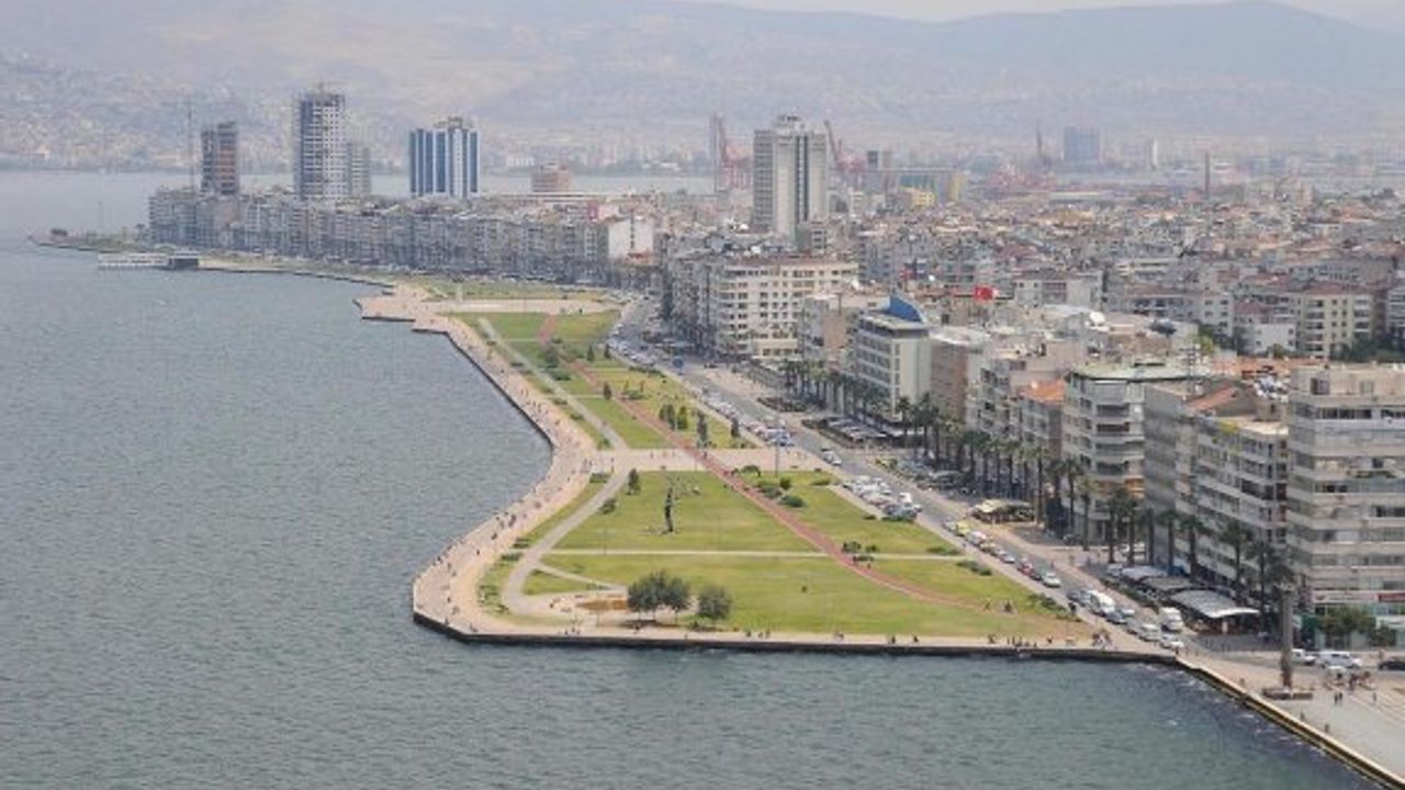 İzmir'de her an 6.5-7.0 büyüklüğünde deprem olabilir!