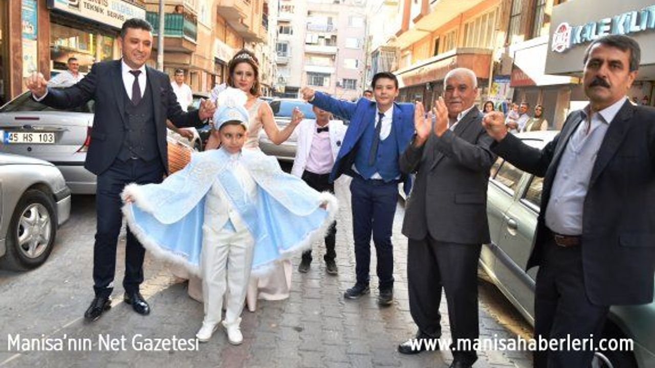 İTFAİYECİLER SÜNNET VE DÜĞÜNDE BULUŞTU