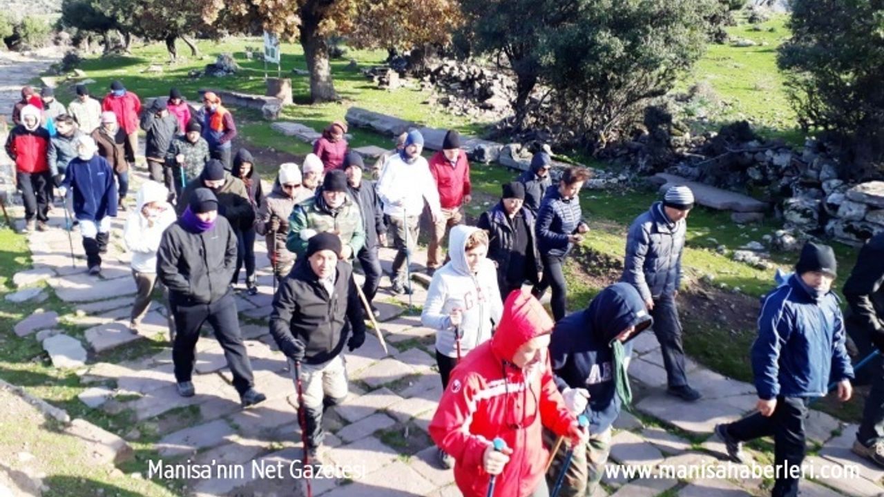DAĞCILARDAN EGE’YE ADINI VEREN ANTİK KENT AİGAİ’DE DOĞA YÜRÜYÜŞÜ
