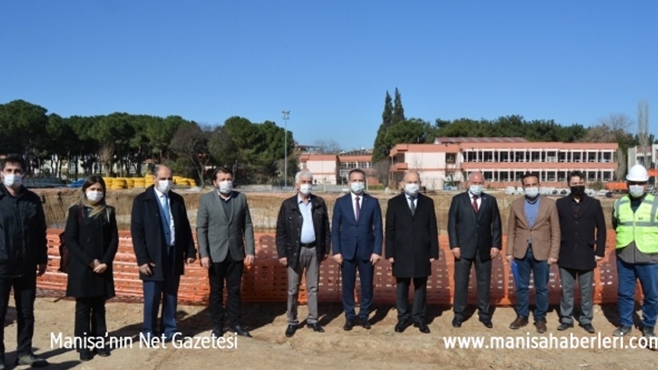 Vali Karadeniz, "Soma Millet Bahçesi" inşaatını inceledi