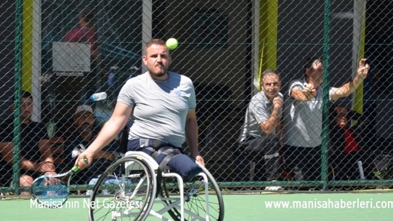 Manisa'da "Tekerlekli Sandalye Tenis Akıncılar Klasman Turnuvası" başladı