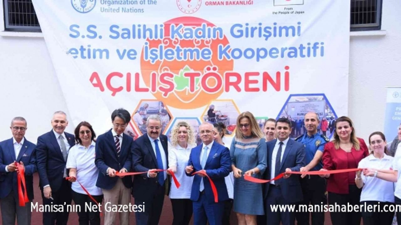 Salihli’de sebze ve meyve kurutma tesisi törenle açıldı