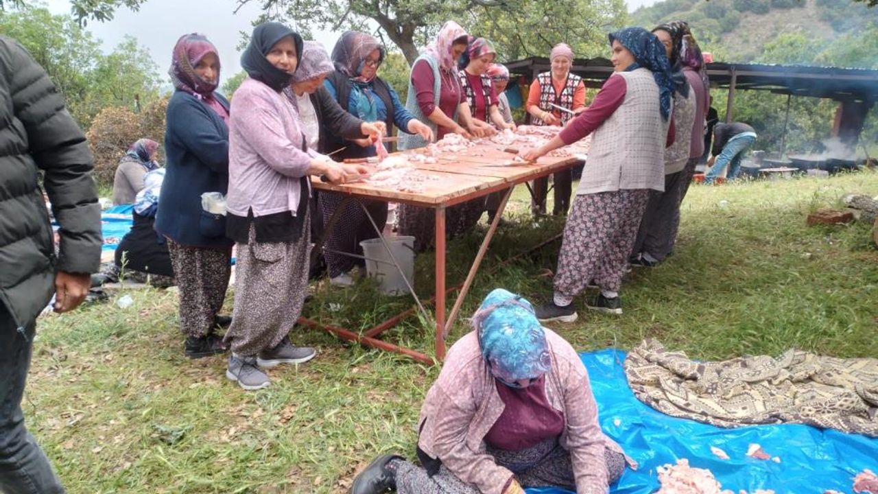 Manisa'da geleneksel 'Olcak Dede' şükür duası yapıldı