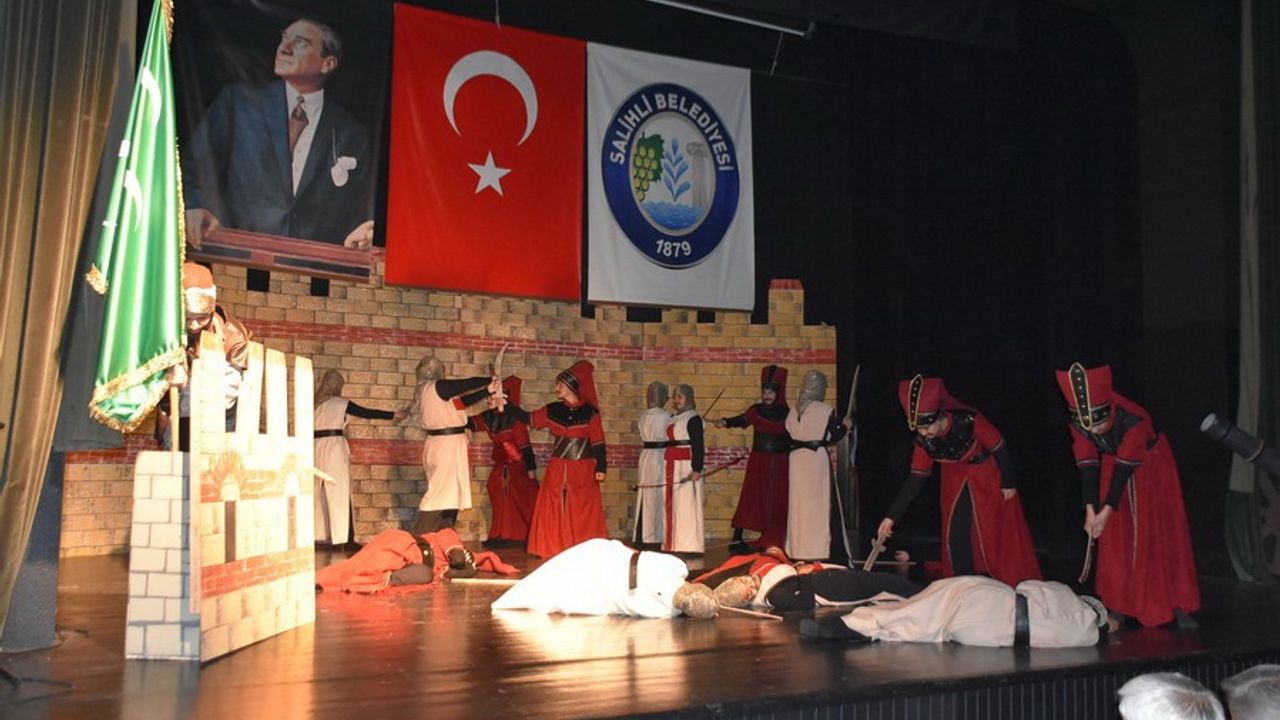 İlçede İstanbul'un fethinin 570. yılı kutlandı