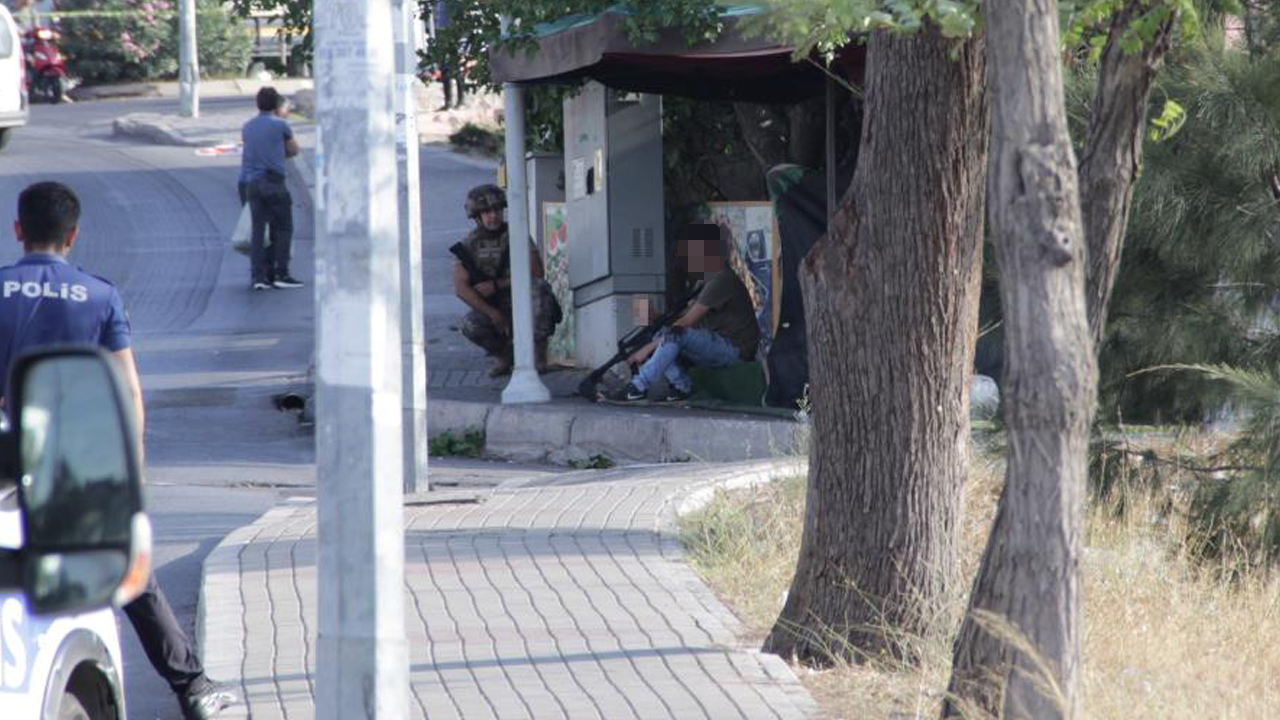 İzmir'de bekçiyi vuran saldırgan yakalanacağını anlayınca tüfeği başına dayadı!