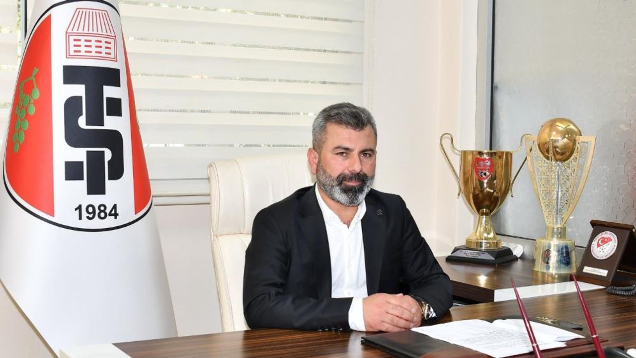 Turgutluspor Başkanı Akın: "Başarımızın sırrı aile olmaktan geçiyor"