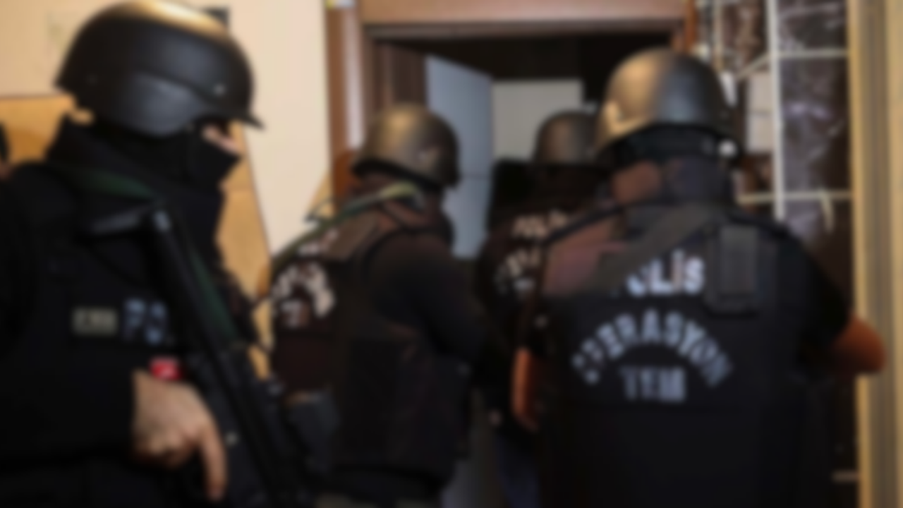 İzmir merkezli DEAŞ operasyonu: 15 gözaltı