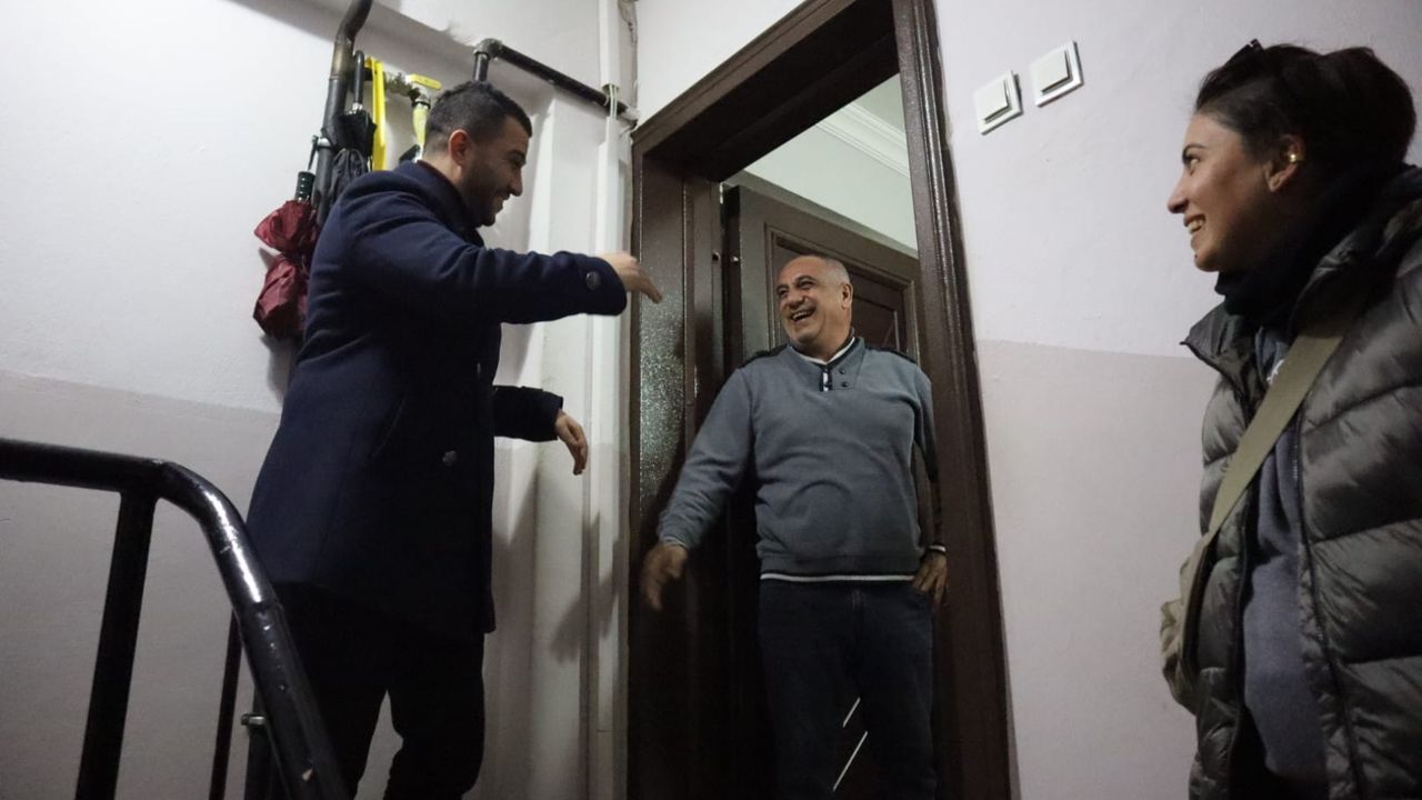 Şehzadeler Belediye Başkan Adayı Ahmet Karadağ’dan çat kapı ziyaretleri