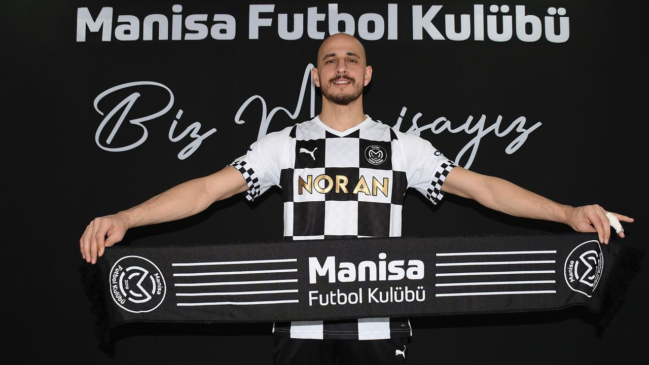 Manisa FK'nın yeni transferi imzayı attı