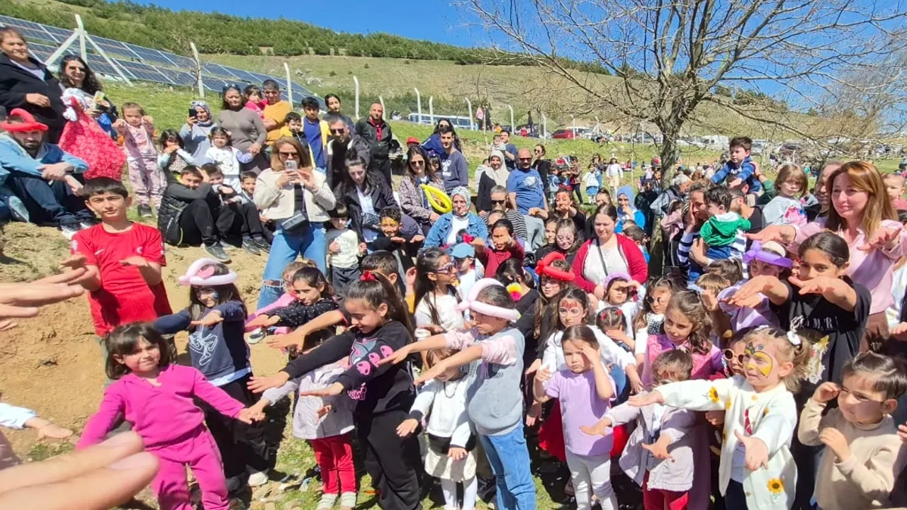 Bursa Gemlik'te uçurtma şenliği coşkuyla gerçekleşti