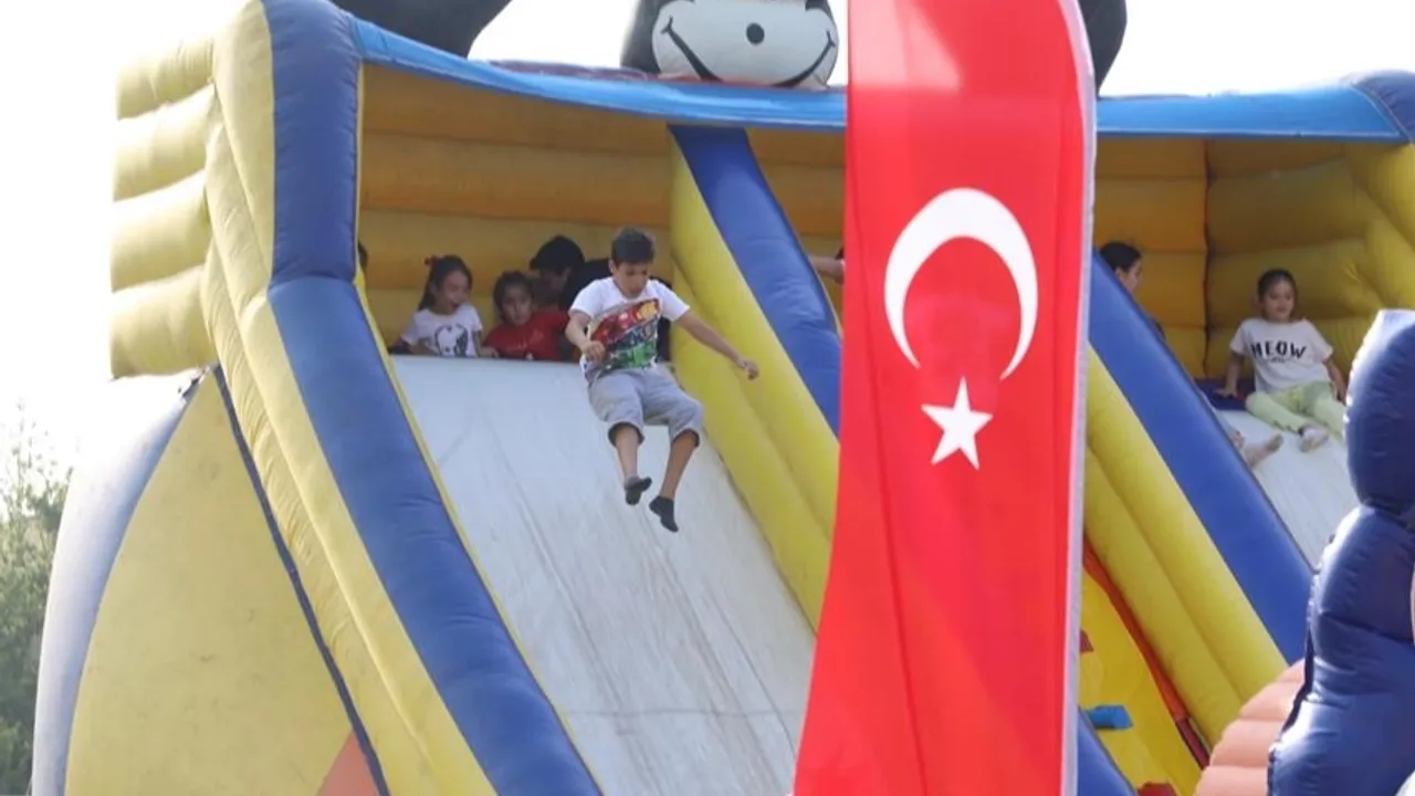 Bursa İnegöl'de renkli 23 Nisan