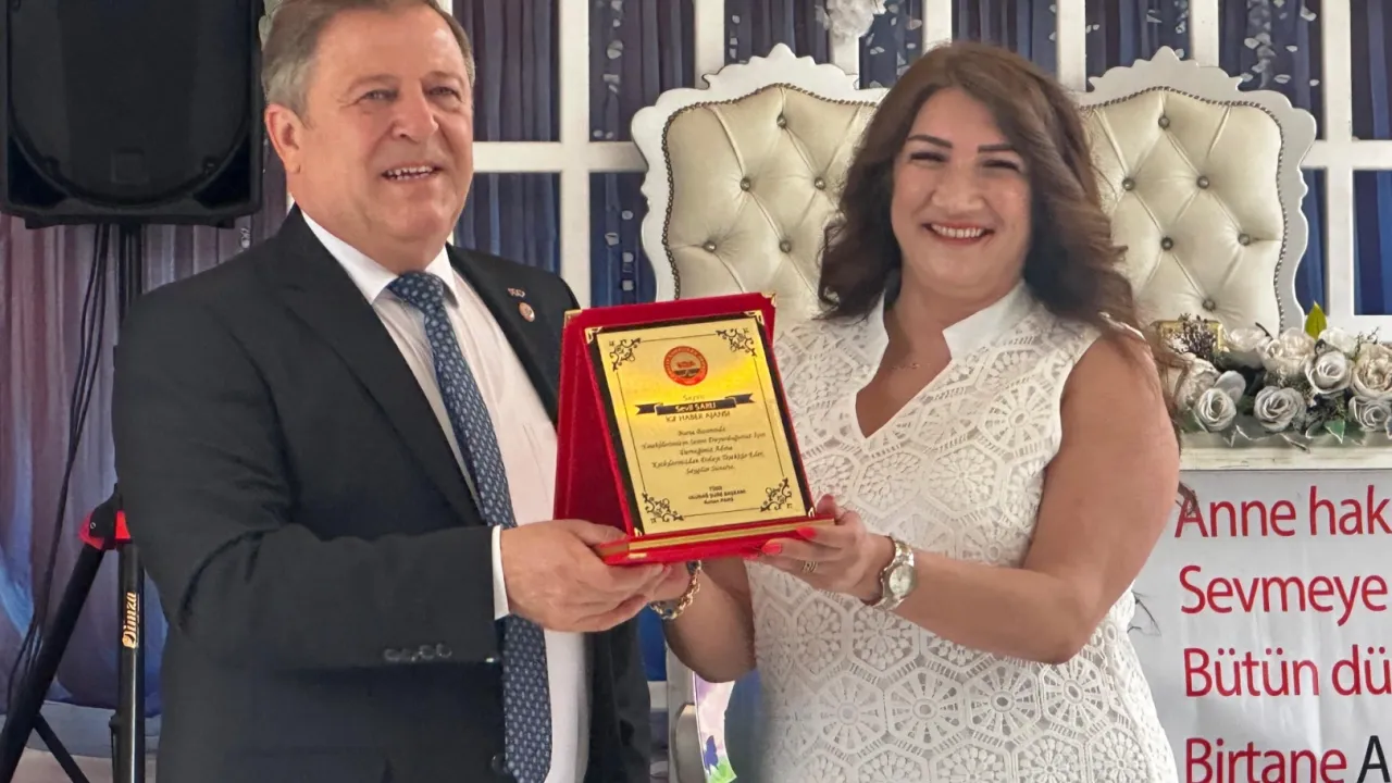 TÜED'den İGFA'ya anlamlı plaket