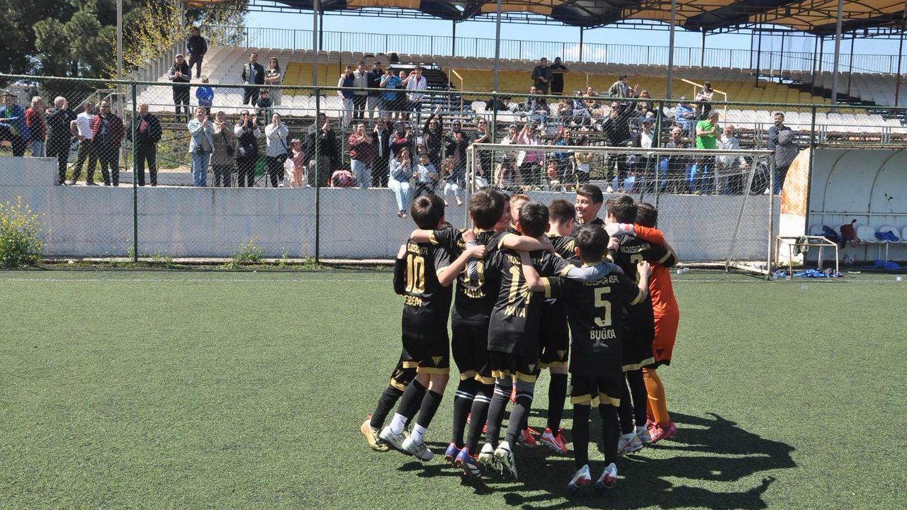 Yıldızspor 45 FK U10 Takımı Sardes Cup’ta devlerle yarışacak