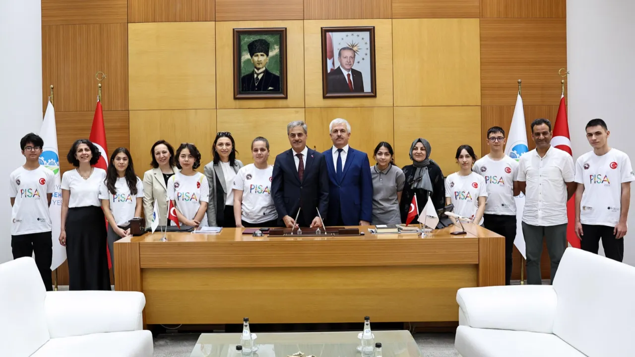 Başkan Alemdar, Figen Sakallıoğlu Anadolu Lisesi heyetini ağırladı