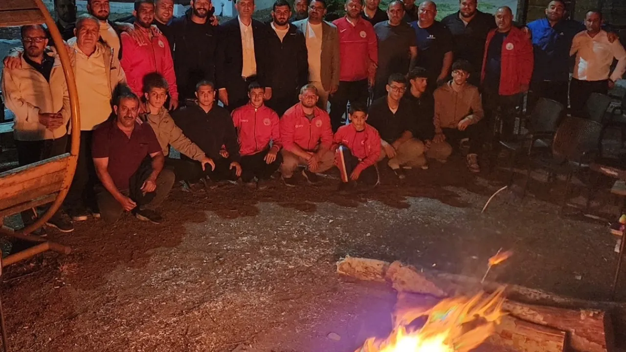 Başkan Sezer’den Kırkpınar pehlivanlarına moral ziyareti
