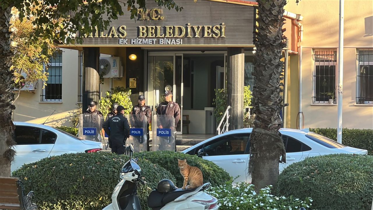 Milas Belediyesi’ne operasyon: Belediye Başkanı ve oğlu dahil 35 kişi hakkında gözaltı kararı