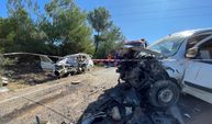 Manisa'da feci kaza! Otomobille hafif ticari araç çarpıştı: 2 ölü, 3 yaralı