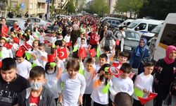 COŞKU SOKAKLARA TAŞTI - TIKLA