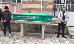 Beton mikserin altında kalarak hayatını kaybeden anne toprağa verildi