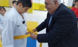 Yunuskentli taekwondocular bir üst kuşağa terfi etti