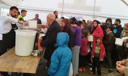 Manisa Büyükşehir'den binlerce depremzedeye iftar ve sahur sofrası