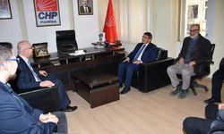 AK Partili Başkan, CHP İl Başkanına tebriğe gitti 