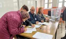 Manisa'daki çifte vatandaşlar Bulgaristan seçimleri için oy kullandı