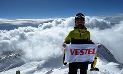 Vestel personelinden Türkiye'nin beşinci büyük zirvesine on ikinci tırmanış