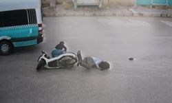 Manisa'da motosiklet yayaya çarptı: 1 yaralı!
