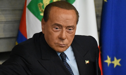 Eski İtalya Başbakanı Berlusconi hayatını kaybetti