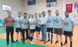 Sarıgöl'de 40 gün süren voleybol turnuvası tamamlandı