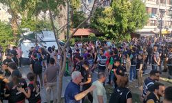 İzmir’de LGBT yürüyüşüne polis müdahalesi: 50’nin üzerinde gözaltı
