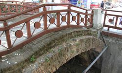 Manisa'nın tarihi köprüleri beton altında kaldı