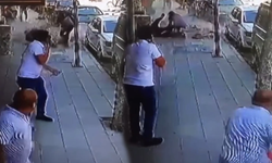 Konya'da dehşete düşüren olay! Kaldırımda yürürken üstlerine beton düştü! Baba ve kızı ağır yaralı