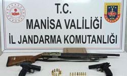 Manisa'da silah tacirlerine şok baskın!