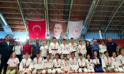 Yunusemreli judocular Ali Atmaca'yı 19 madalya ile andı
