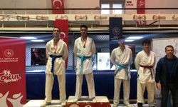 Manisa BBSK'lı karatecilerden okul sporlarında büyük başarı