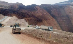 Erzincan'da altın madeninde toprak kayması! Toprak altında kalan işçiler var