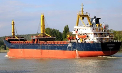 Ukrayna'da Türk gemisi vuruldu