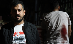 İzmir'de yine taksi dehşeti: Taksiciden “Aracımı kapattım” cevabını alan yolcu, şoförün sırtına makas sapladı