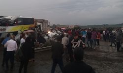 Mersin'de zincirleme trafik kazası: 10 ölü, 30 yaralı