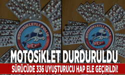 Motosiklet durduruldu: Sürücüde 336 uyuşturucu hap ele geçirildi!