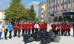 Manisalı öğrencilerden geri dönüşüme destek