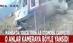 Manisa’da yolcu treni ile otomobil çarpıştı! O anlar kameraya böyle yansıdı