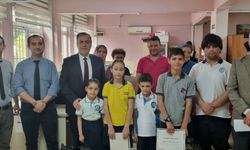 İlçede en çok kitap okuyanlar ödüllendirildi