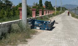 Hemzemin geçitte traktör ile tren çarpıştı: 1 yaralı